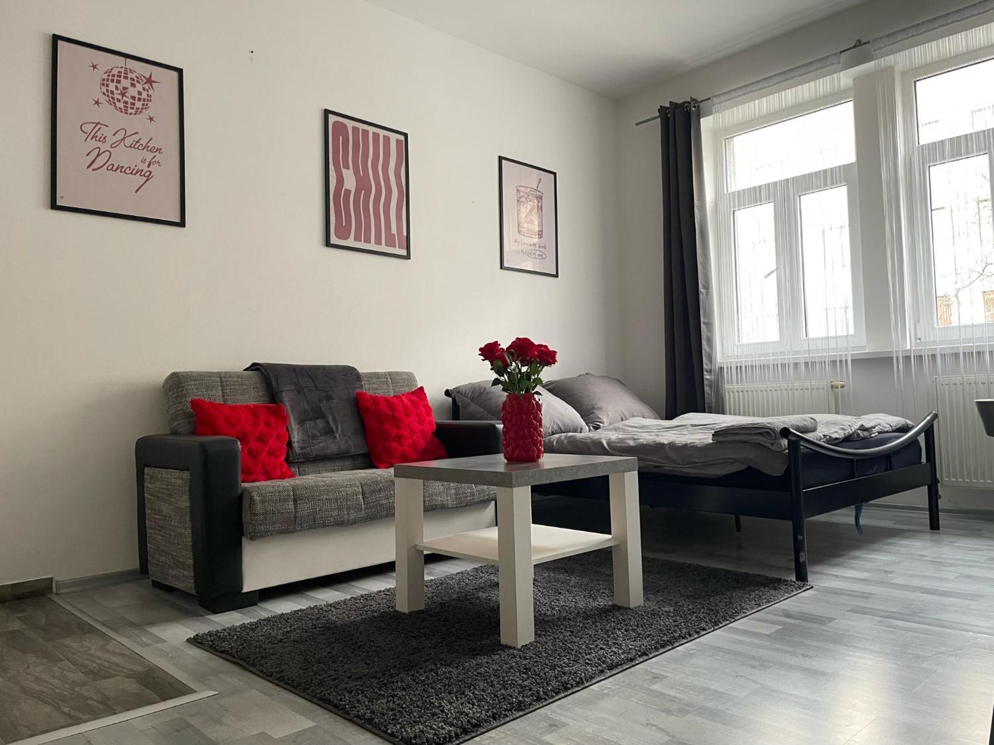 Tiffany Apartment In The City Center 布拉迪斯拉发 外观 照片